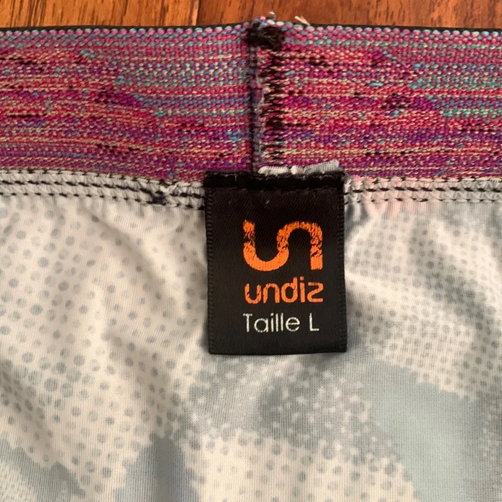 UNDIZ BOXER BRIEFS MEN'S SIZE LARGE PIXELATED MOVIE STARS SILKY BRAND NEW